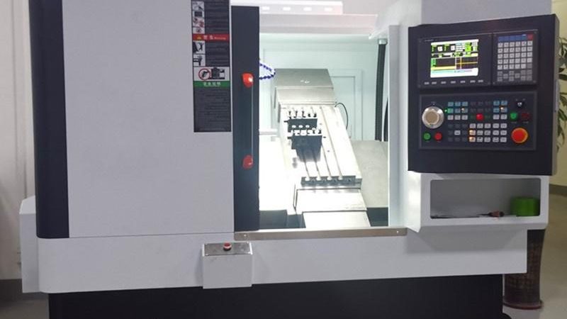 重复定位精度是衡量加工中心精度的重要指标。检查重复定位精度主要包括以下步骤：