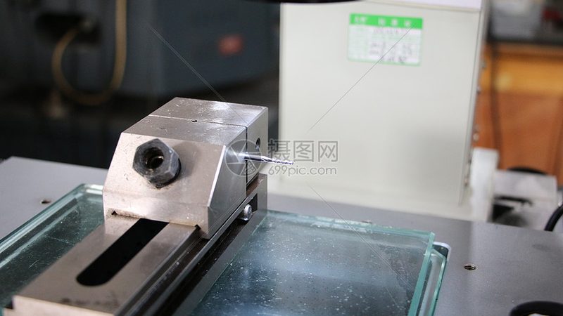 主轴电机价格之谜：揭秘影响价格的关键因素